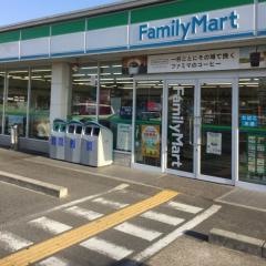 ファミリーマート　御所冨田店