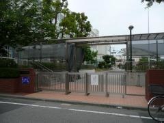 平井西小学校