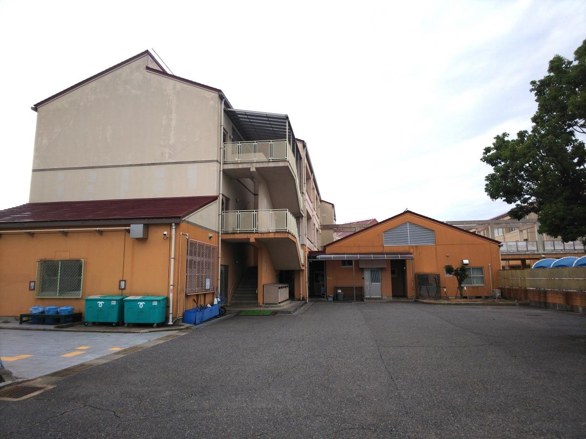 神戸市立美賀多台小学校