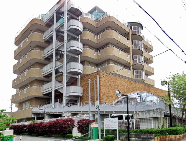 いくとく 建物全景