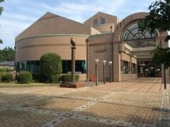 牛久市立中央図書館