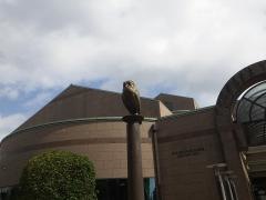 牛久市立中央図書館