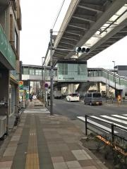 赤土小学校前駅