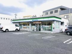 ファミリーマート　城西二丁目店