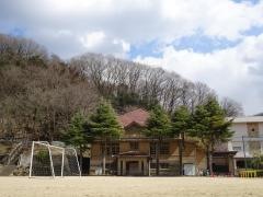 三石小学校