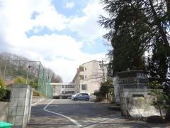三石小学校
