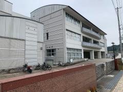 横内小学校
