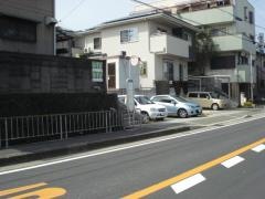 「私市四丁目」バス停留所