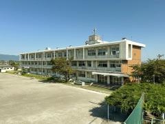 愛西市立八輪小学校