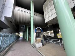 競馬場前駅