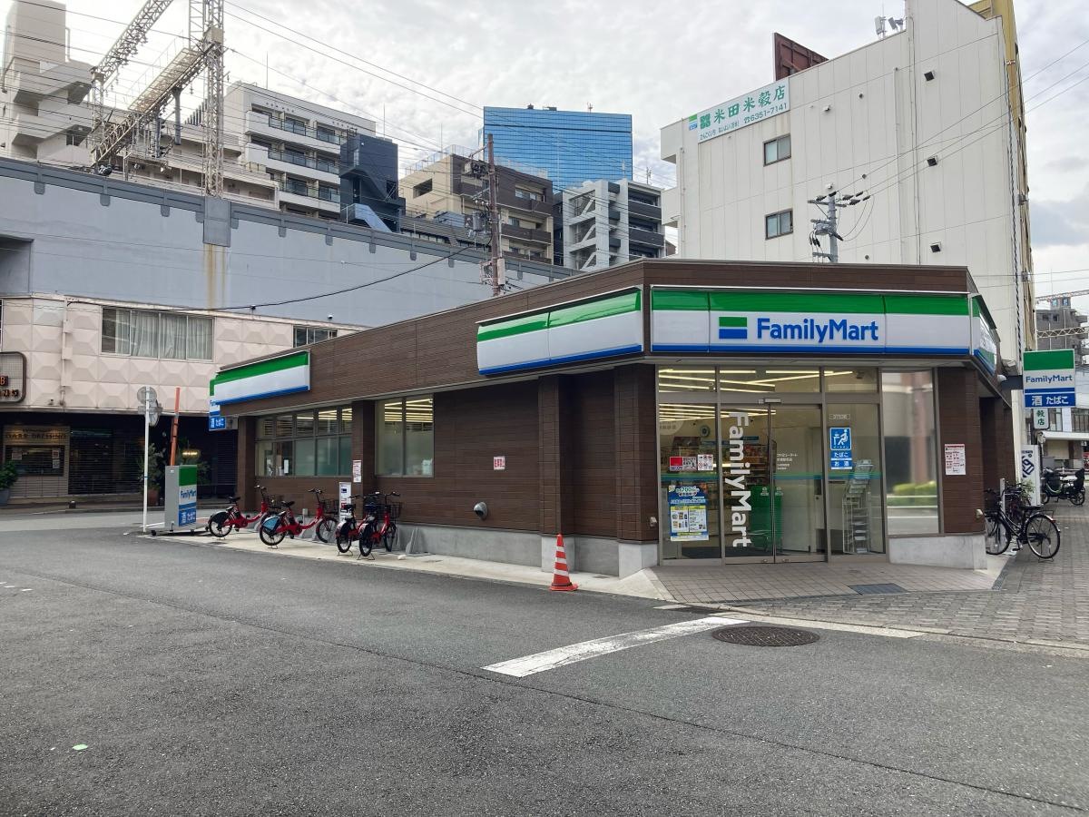 ファミリーマート　京橋駅西店　施設外観