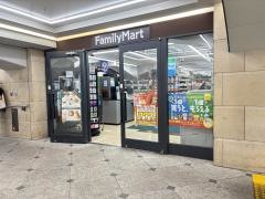 ファミリーマート神戸三宮阪急ビル店