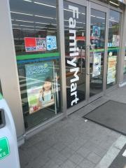 ファミリーマート　三野町大見店
