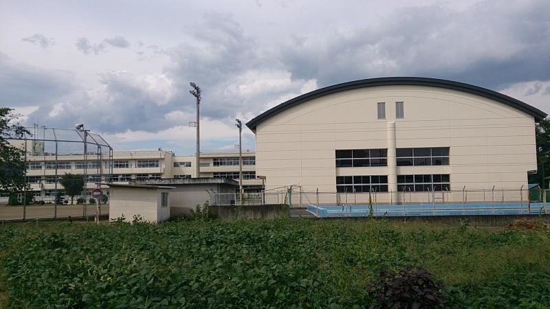 玉川中学校です。