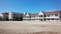 上津小学校