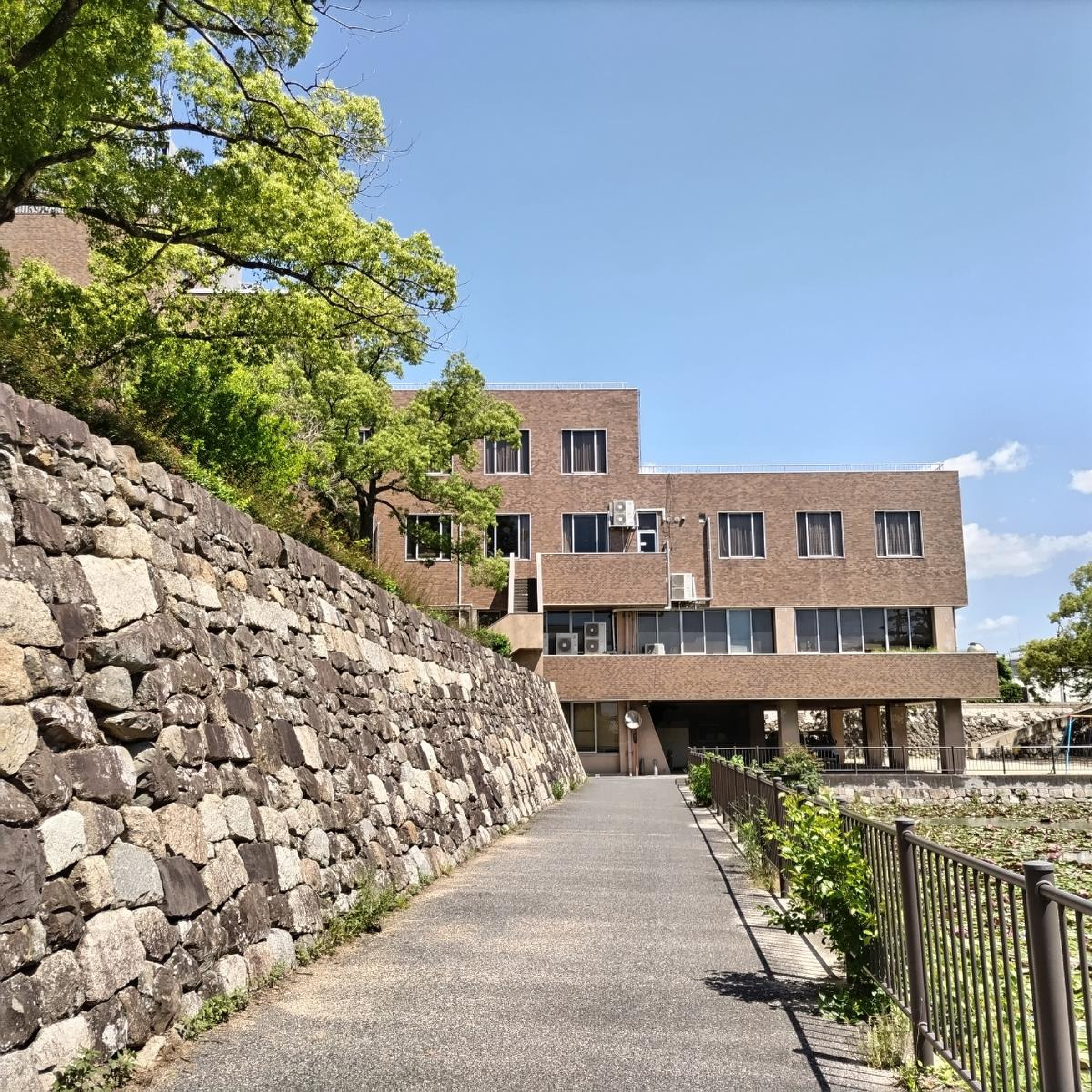岸和田 市役所