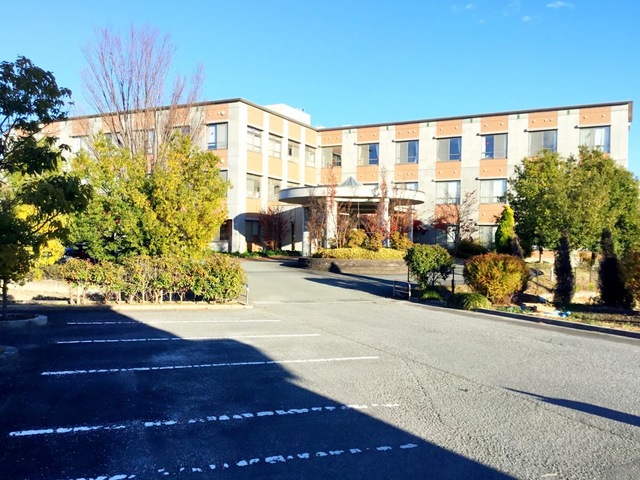 らくえん 施設外観