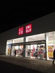 ユニクロ　おやまゆうえんハーヴェストウォーク店