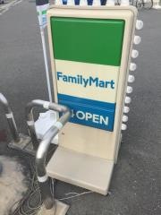 ファミリーマート　梅ヶ枝町店