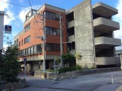 沖縄市立図書館