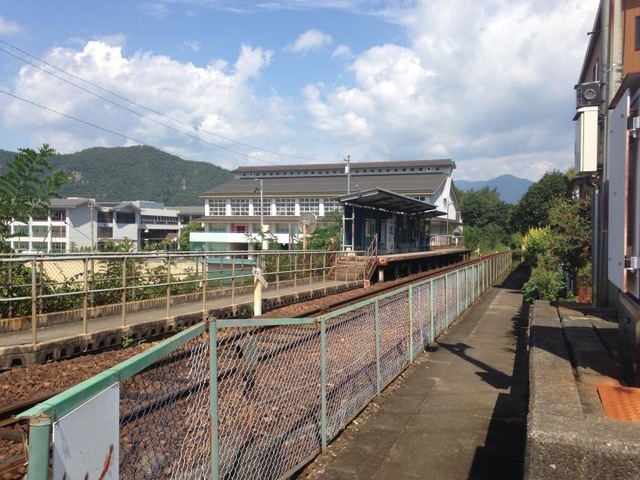 梅山駅