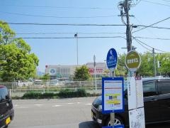 「ララパーク」バス停留所
