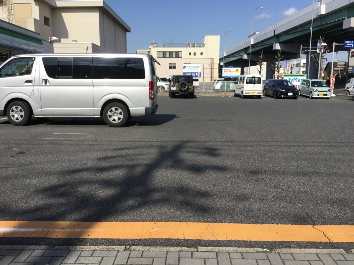 駐車場全景