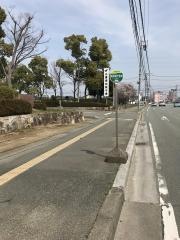 「県松阪庁舎前」バス停留所
