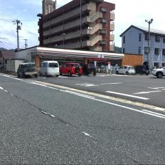セブンイレブン　鳥取吉方店