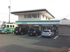 ファミリーマート　小田原中曽根店