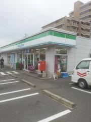 ファミリーマート　鹿島高津原店