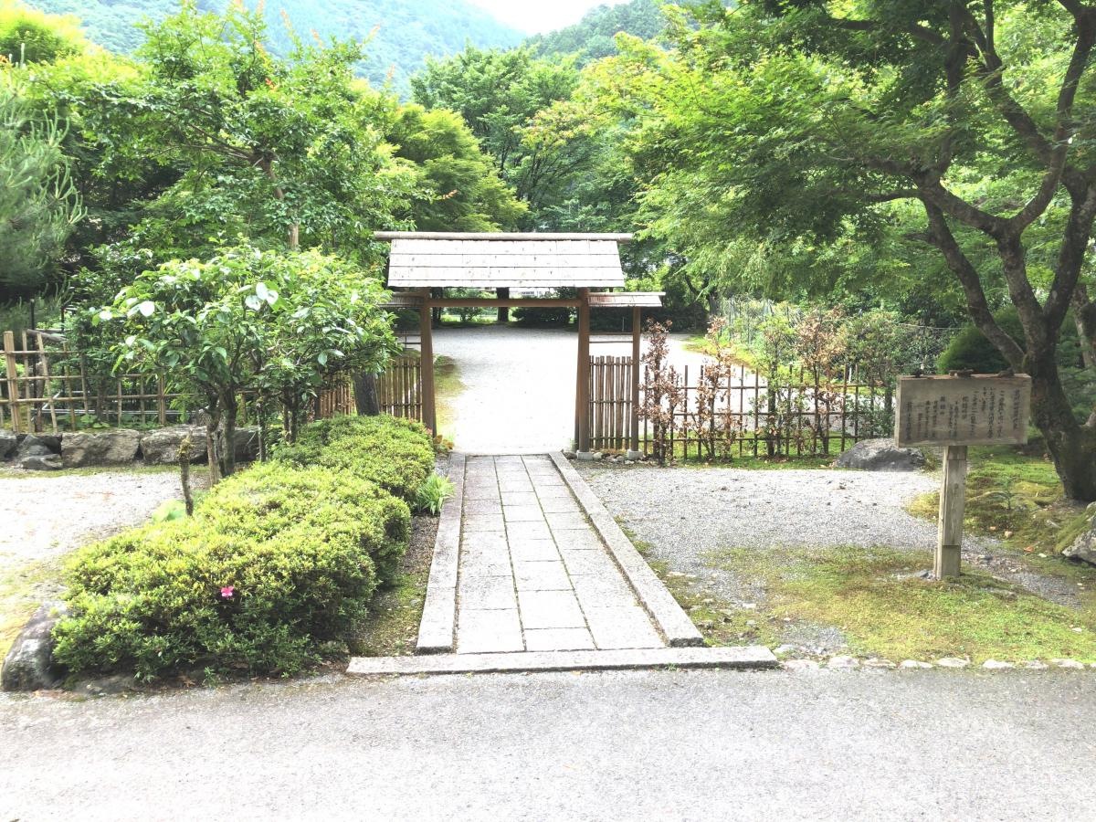 葛川かや葺の家