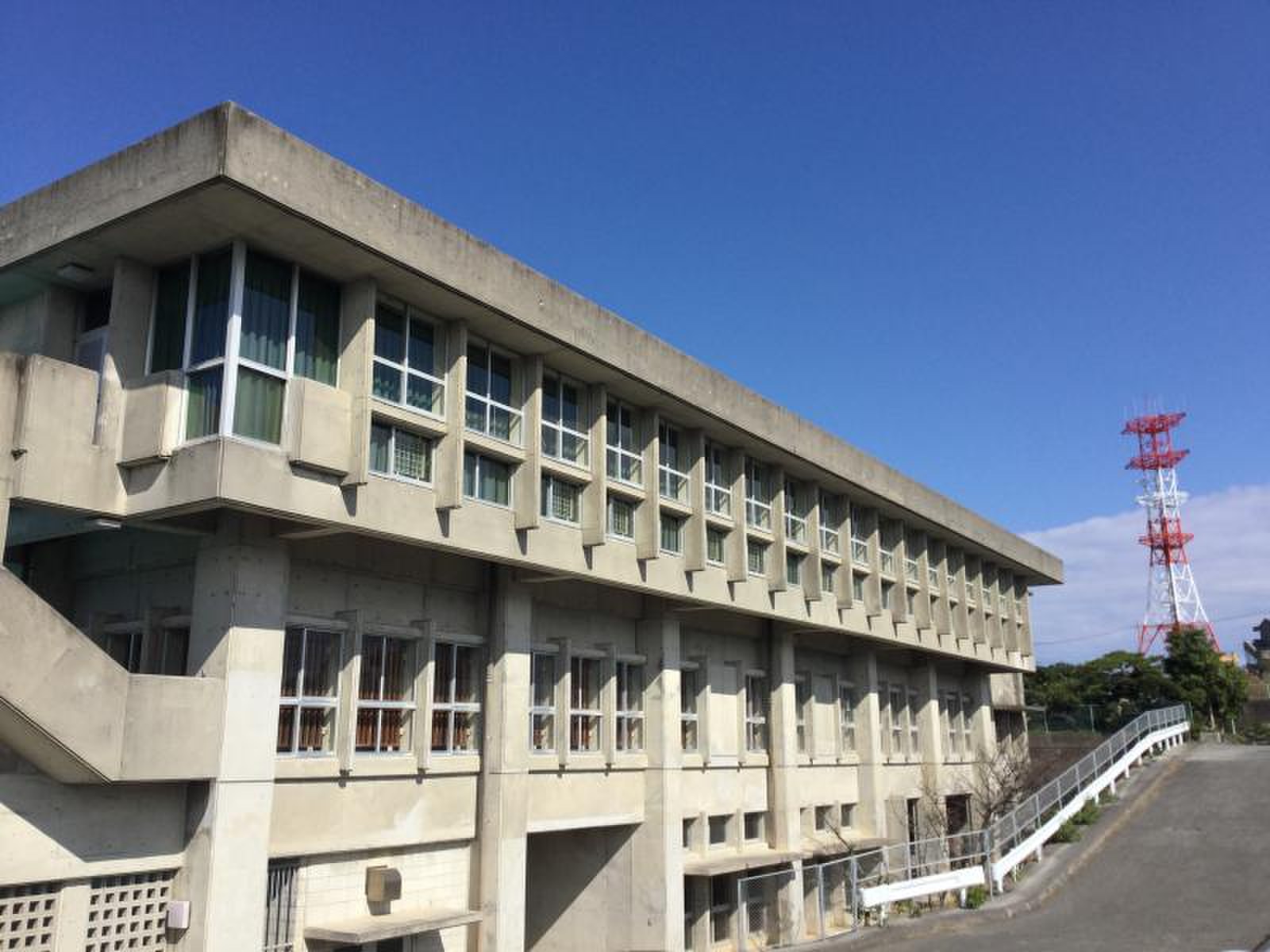 開 邦 高校