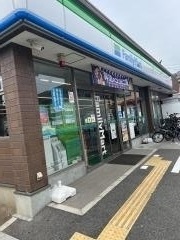 ファミリーマート　摂津正雀三丁目店