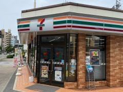 セブンイレブン　名古屋泉2丁目店