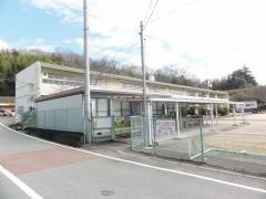 中吉川小学校