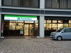 ファミリーマート　熱田伝馬町店