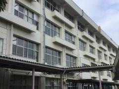 片平丁小学校