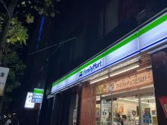 ファミリーマート　京都烏丸松原店