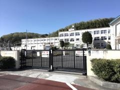 加住小学校
