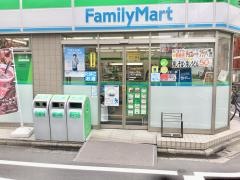 ファミリーマート　いずみや高田店