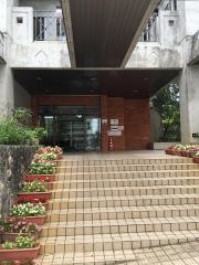 那覇市立石嶺図書館