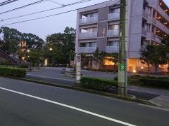 「団地西通り」バス停留所