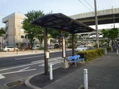 「吉田駅前」バス停留所