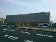 千葉日産幕張店