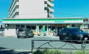 ファミリーマート　調布緑ヶ丘店