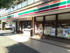 セブンイレブン　大和桜ケ丘西口店