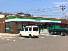 ファミリーマート　かほく高松中央店