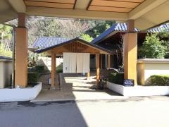 金沢犀川峡温泉川端の湯宿滝亭