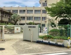 八田荘小学校